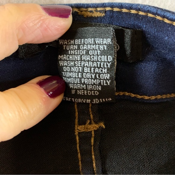 Dark Wash Skinny Ankle Crop Jeans - Picture 5 of 13